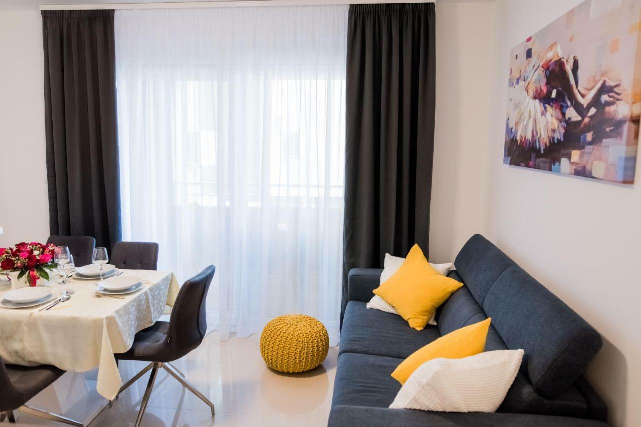 Little Beauty Apartment โตรกีร์ ภายนอก รูปภาพ