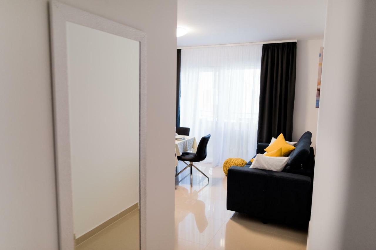 Little Beauty Apartment โตรกีร์ ภายนอก รูปภาพ