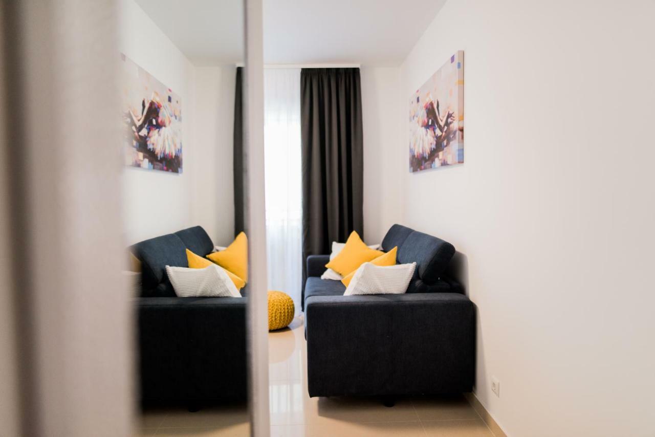 Little Beauty Apartment โตรกีร์ ภายนอก รูปภาพ